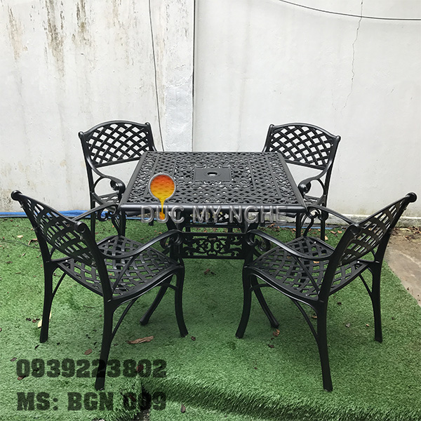 Bàn ghế nhôm đúc BGN 009